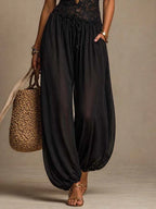 Laia | Neckholder-Jumpsuit mit fließender Spitze